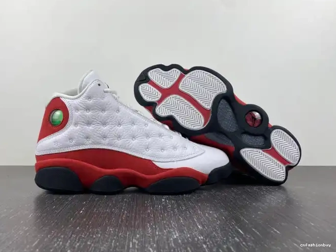 Retro (2017) Jordan Chicago OG 13 414571-122 0517